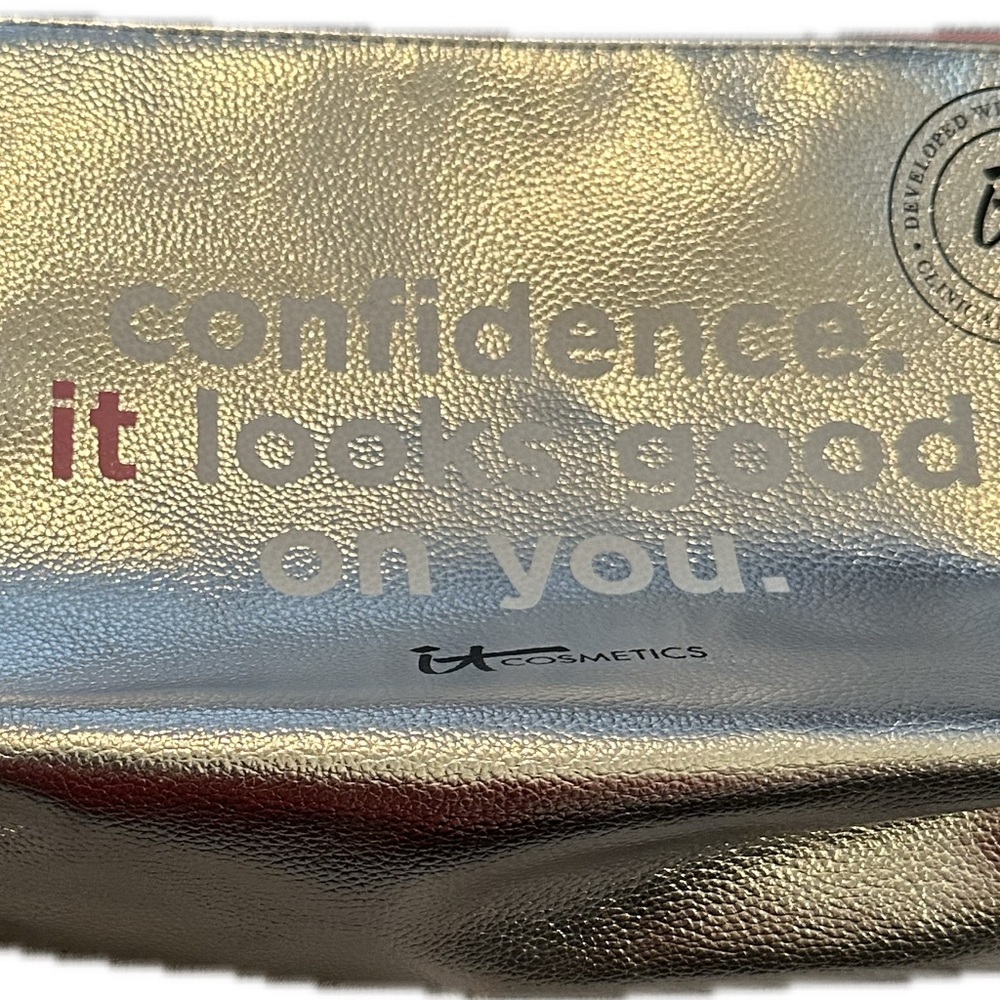 IT Cosmetics Silver Confidence Bag and nubi boosting hair serum - Picture 2 of 5